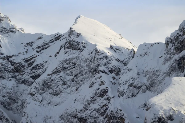 dağlarda renkli kış peyzaj