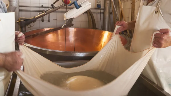 Production de fromage Images De Stock Libres De Droits