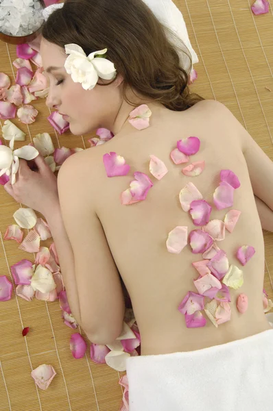 Massagem no spa — Fotografia de Stock