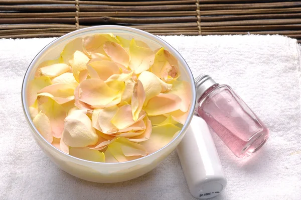 Bowl of rose petal Stock Picture