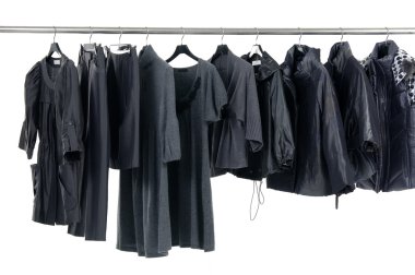moda giyim asılı