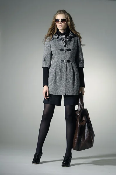 Çantalı kız moda