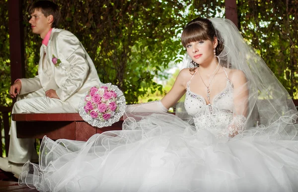 Beautiful bride and groom smilling — Stock Photo, Image