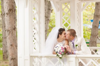 genç ve güzel gelin ve damat