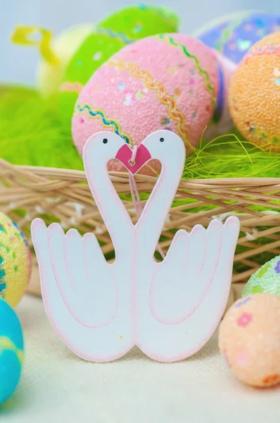 Dekorativní malování velikonočních vajíček — Stock fotografie