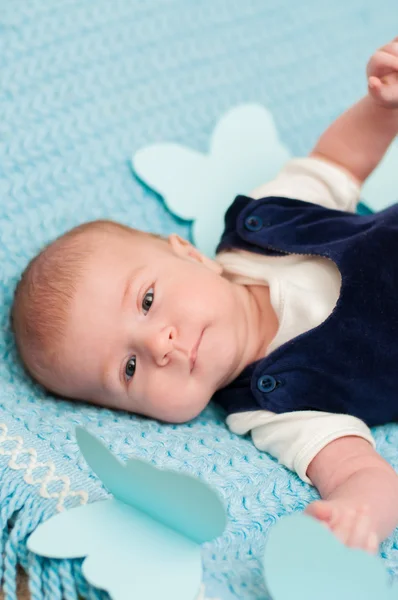 Dulce bebé en la cama —  Fotos de Stock