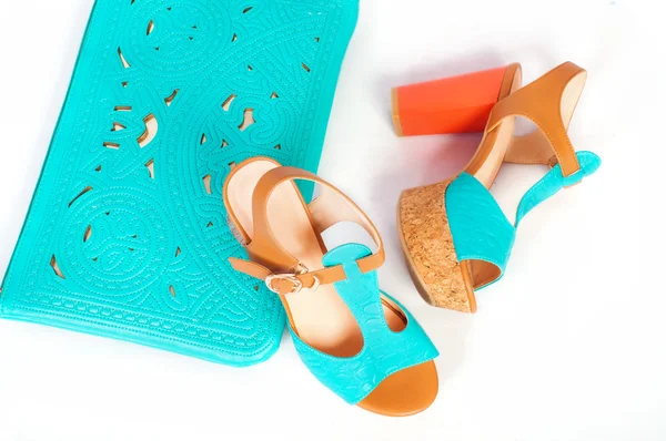 Summer beautiful high heels and handbag — Stock Photo, Image