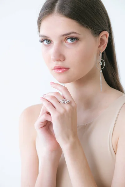Trending Silver Jewelry Set Beautiful Young Girl Long Dark Hair — Fotografia de Stock