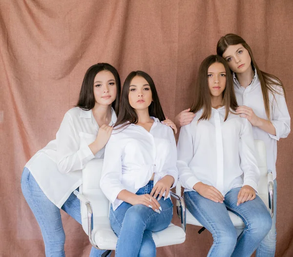 Pretty Teenage Girls Models Trendy Jeans White Shirts Studio Textile — Stock Photo, Image