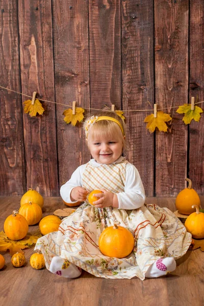 Little Cute Girl Orange Pumpkins Autumn Mood Halloween — 图库照片