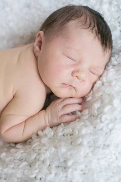 Cute Little Baby White Blanket Sleeps White Boucl Bedspread Home — Stock Photo, Image