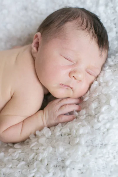 Cute Little Baby White Blanket Sleeps White Boucl Bedspread Home — Stock Photo, Image