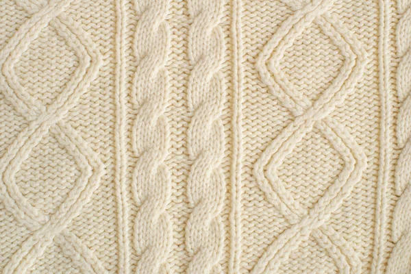 Strickpullover Aus Vollmilch Mit Flechtmuster Großaufnahme Gestrickte Textur Aus Naturwollgarn — Stockfoto