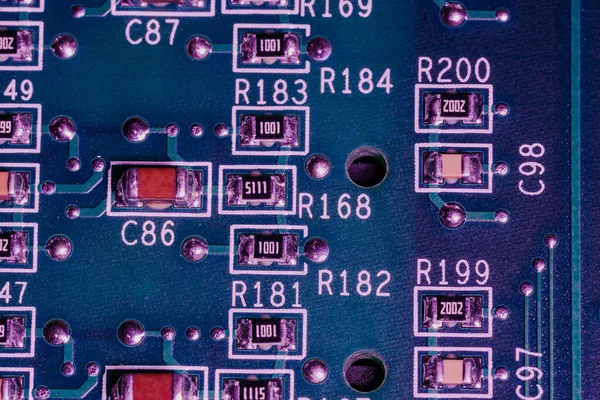电子元件 电容器和微晶片 智能技术 — 图库照片