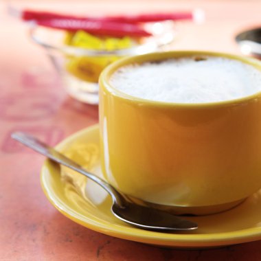 kahverengi kahve fincanı