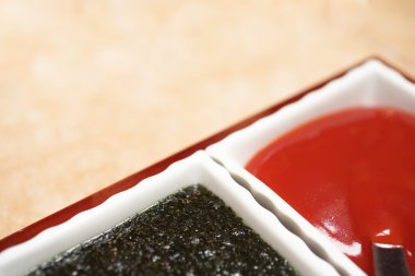 baharat beyaz kase bir tablo