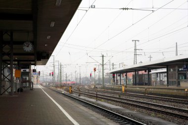 tren istasyonunda neurenburg, Almanya.