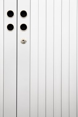 kilitli dosya dolabı