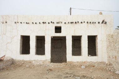 çöl kasabasında boş binalar