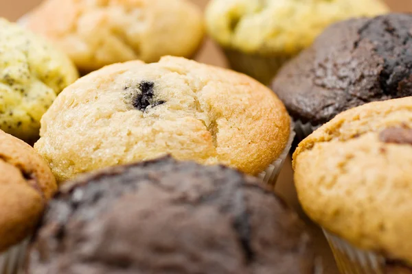 En tallrik med muffins — Stockfoto