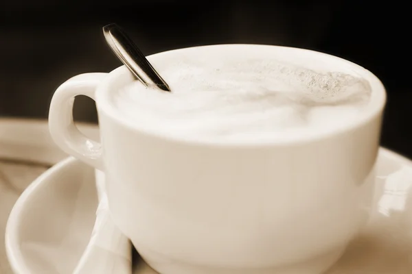 Кофе в чашке — стоковое фото