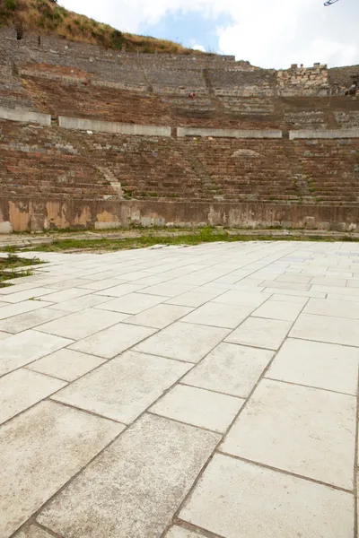 The remains of the large Amphitheater — Stock Photo, Image