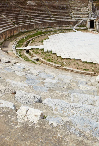 Rekonstruktion der Überreste des großen Amphitheaters — Stockfoto