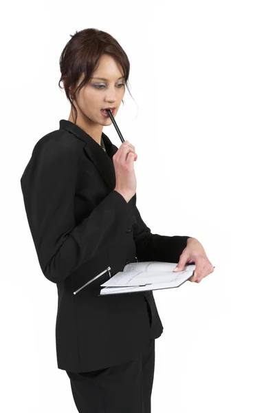 Mulher de negócios de cabelos escuros com notas post-it — Fotografia de Stock