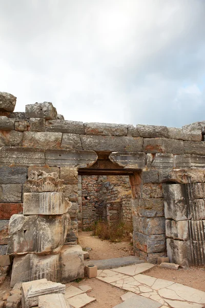 Efes city modern gün Türkiye'de eski kalıntıları — Stok fotoğraf