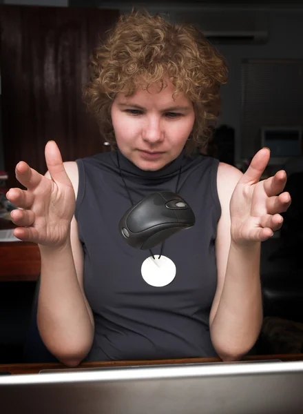 Iş kadını levitating fare — Stok fotoğraf