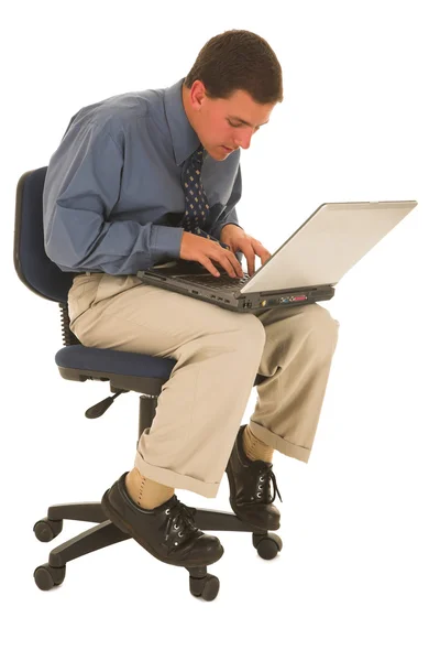 Man werkt op laptop — Stockfoto