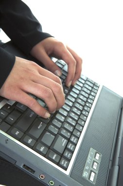 klavyede yazarak eller