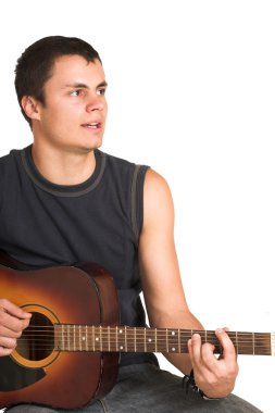 Gitarlı genç adam..