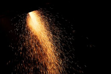 çeliği kesim, plazma kesim gelen kıvılcımlar