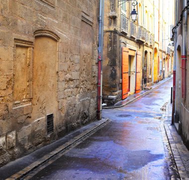 aix-en-provence, Fransa ıssız bir sokakta
