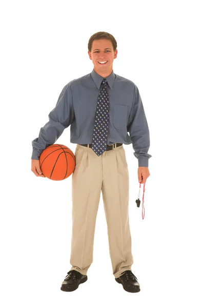 Mann verärgert mit Basketball und Trillerpfeife. — Stockfoto