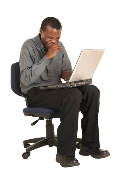 Affärsman som arbetar på en bärbar dator — Stockfoto
