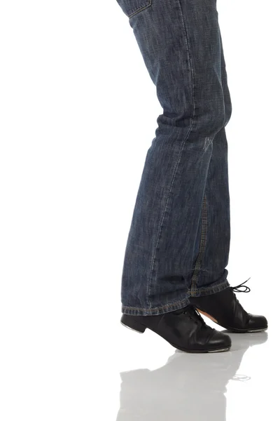 Männliche Beine in Jeans — Stockfoto