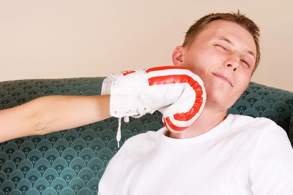 Woman hitting her boyfriend — Stock Photo, Image