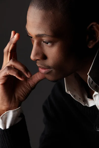 Joven hombre de negocios africano negro — Foto de Stock