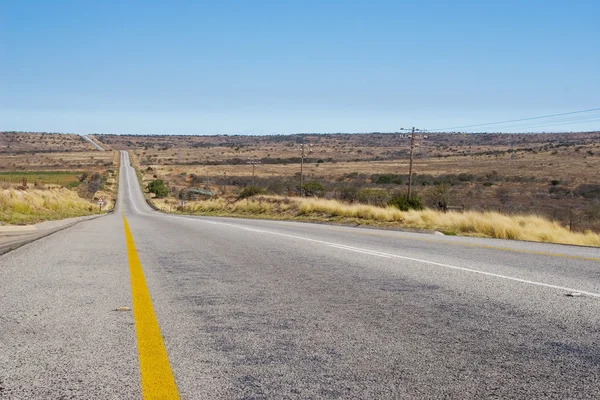 Desolate road appena fuori Colesberg, Sud Africa — Foto Stock