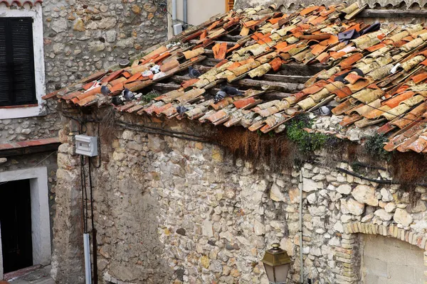 Ein steingebäude in antibes, frankreich — Stockfoto