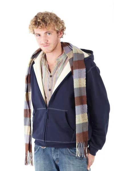 Retrato de belo homem caucasiano vestindo roupas casuais de inverno — Fotografia de Stock
