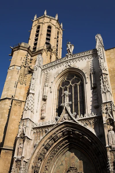The Cathedrale Sainte Sauveur in Aix-en-Provence, France — Stock Photo, Image