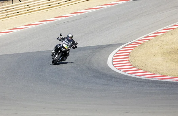 Superbike de alta velocidade no circuito — Fotografia de Stock