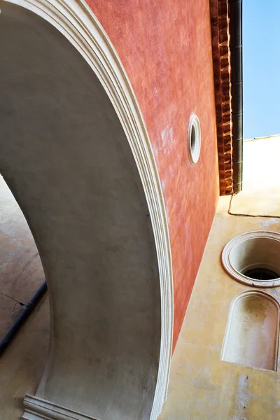 Edificio en Antibes, Francia . — Foto de Stock