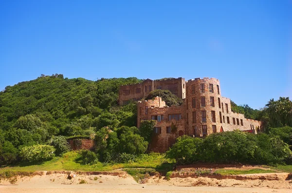 Os Castelos na praia Noetzie e área de reserva no Cabo Oriental — Fotografia de Stock