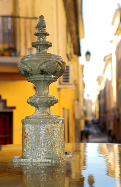 One fo the Famous fountains of Aix-en-Provence, France — Stock Photo, Image