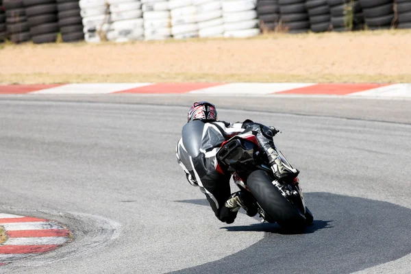 Hoge snelheid superbike op het circuit — Stockfoto