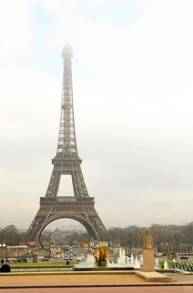 The Eiffel Tower in Paris, France. — Stock Photo, Image